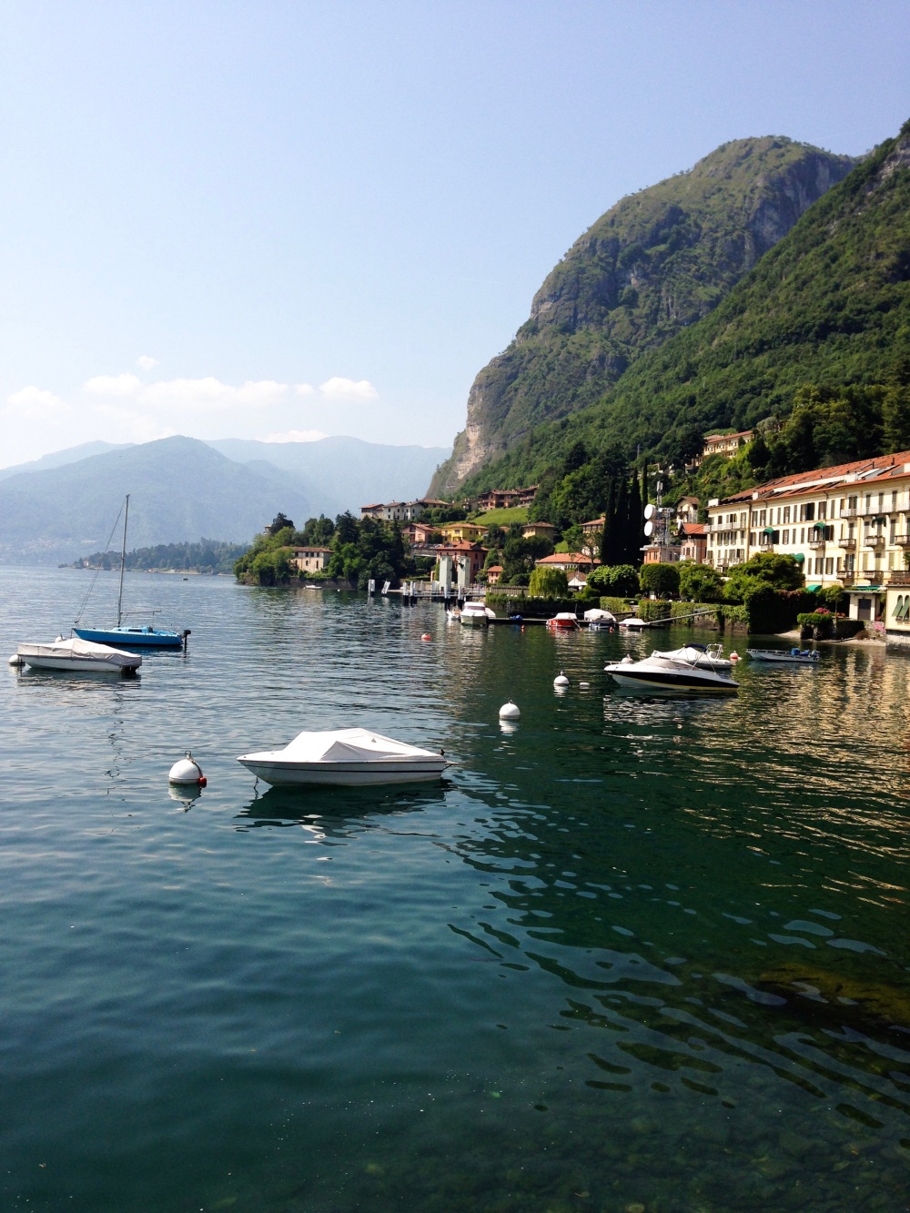 lake como, italy, backpack europe, budget travel tips 